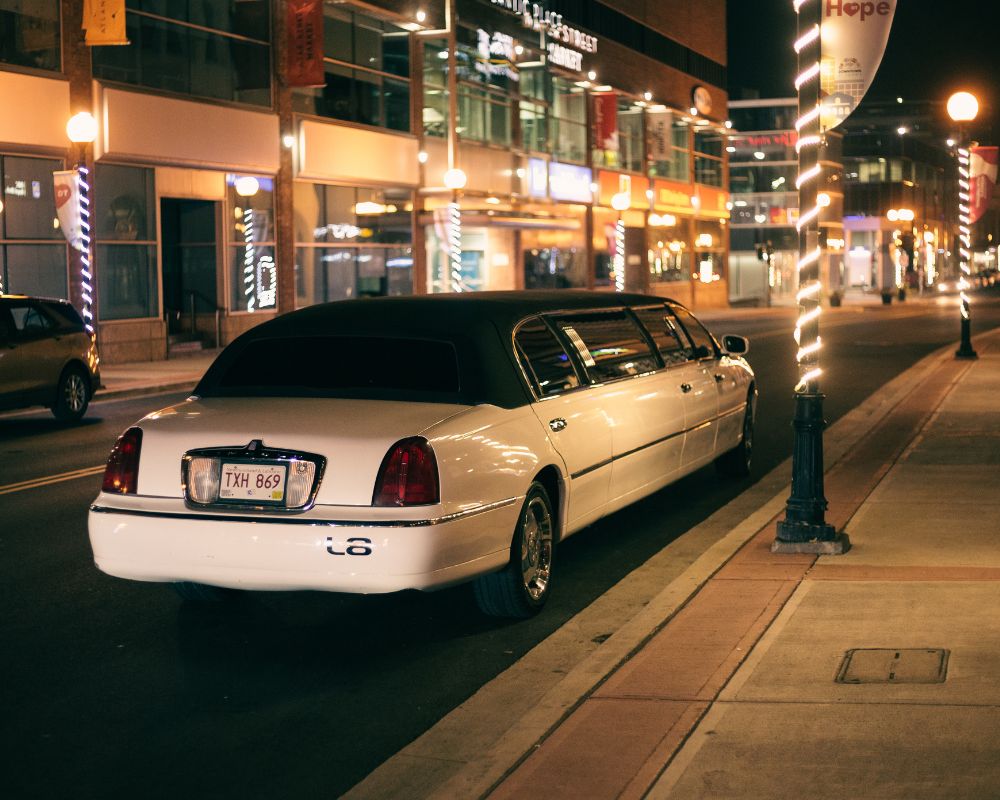 limo service in Edmonton for routine travel