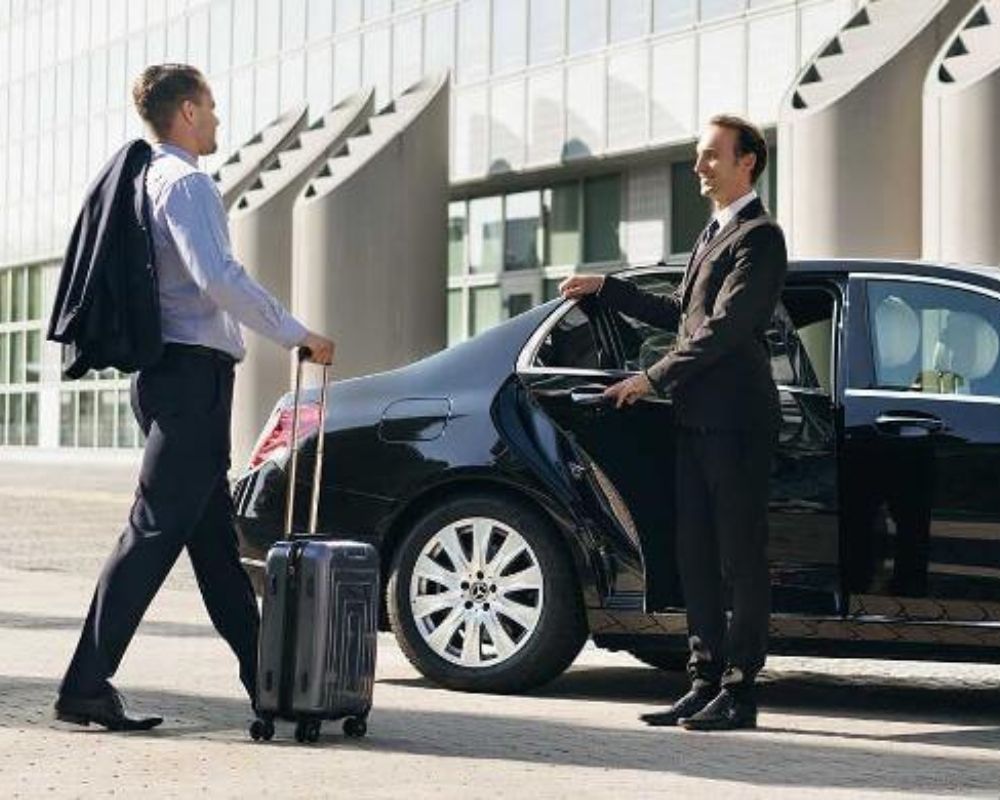 Routine Travel Limousine Service